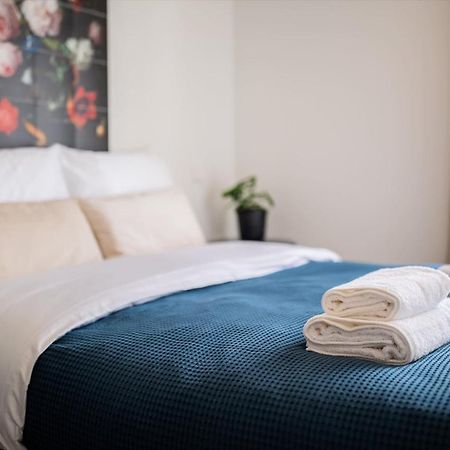Happily 2 Bedroom Serviced Apartment 75M2 -Nb306H- Róterdam Exterior foto