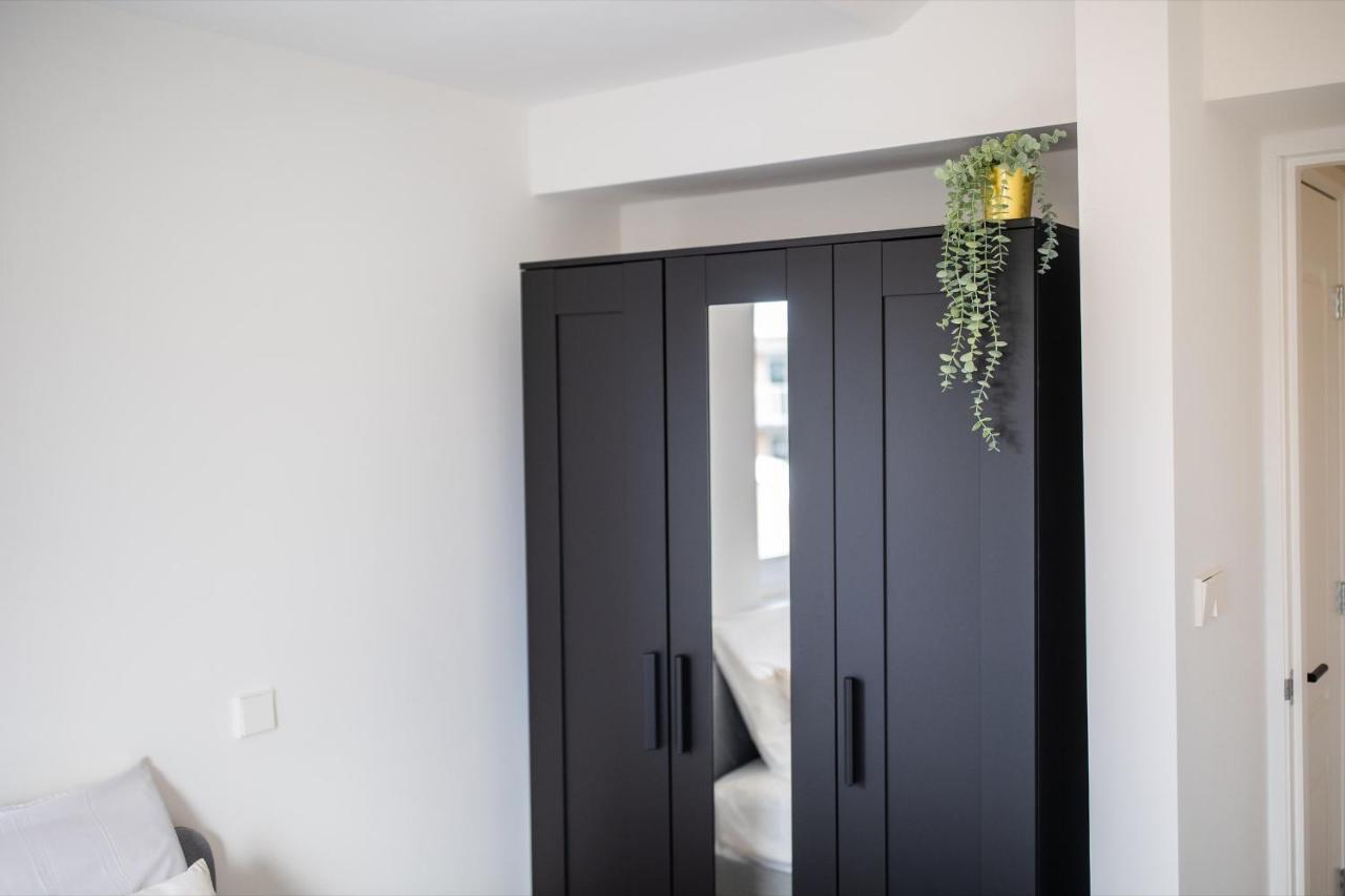 Happily 2 Bedroom Serviced Apartment 75M2 -Nb306H- Róterdam Exterior foto
